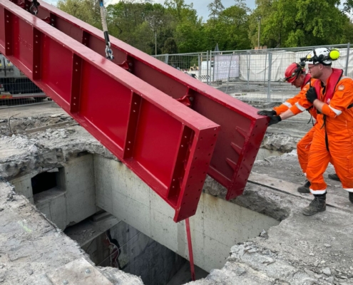 Marggraffbrücke in Berlin, 1.500 Tonnen Brücke, Hebetechnik