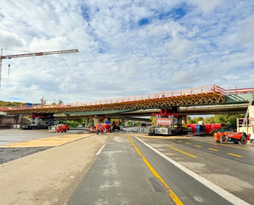 Duisburg Kaiserberg, Autokrane Schares, Brückenbau, lange Brücke, Spmt, Enerpac, Schwerlast, A40, Krane, Kranarbeiten, Kranunternehmen