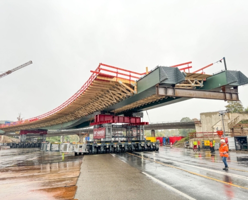 Duisburg Kaiserberg, Autokrane Schares, Brückenbau, lange Brücke, Spmt, Enerpac, Schwerlast, A40, Krane, Kranarbeiten, Kranunternehmen